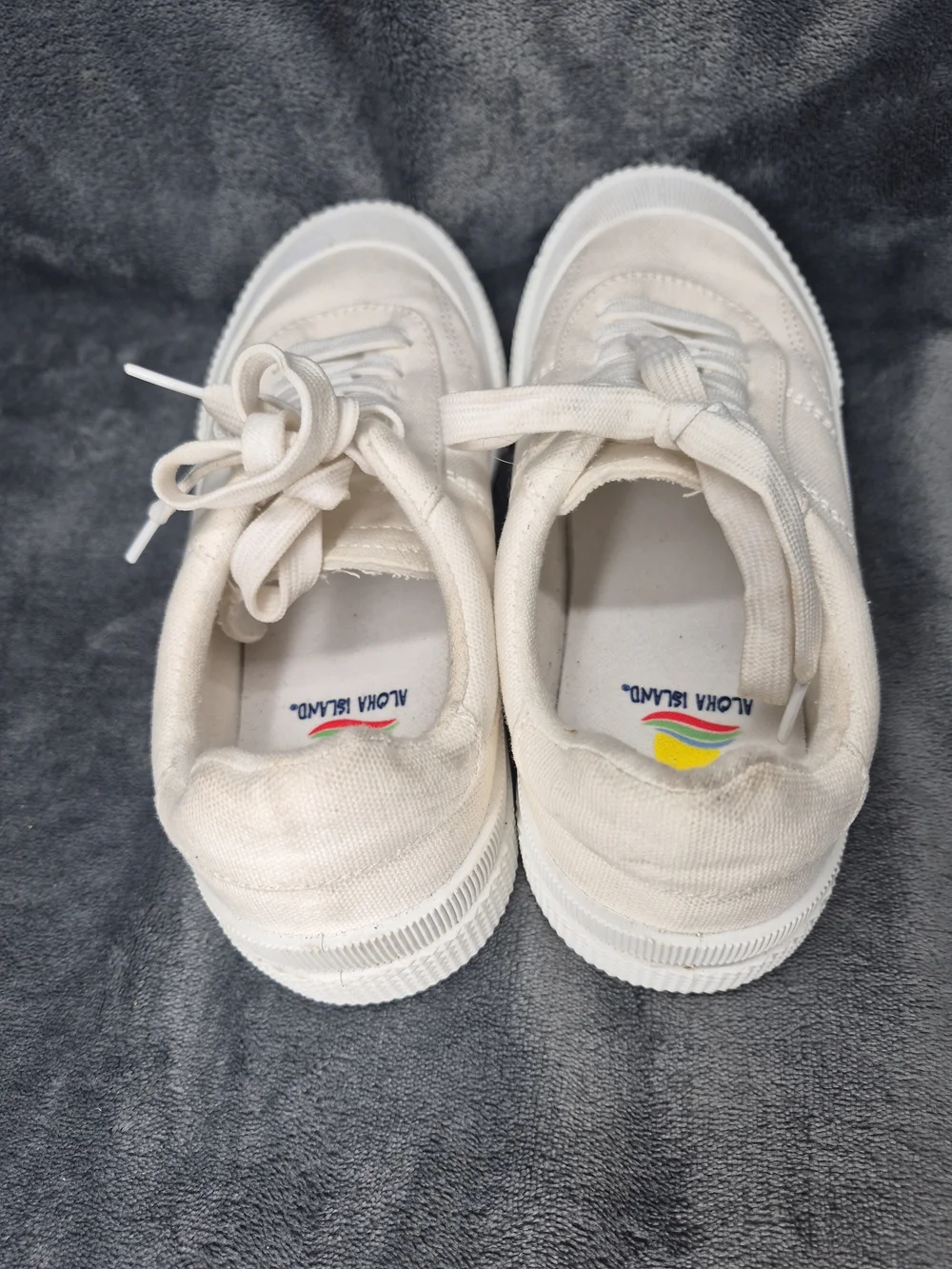Aloha Island Womens 194309 Marsha White Low Top Canvas Lace Up Size 8M Sneakers